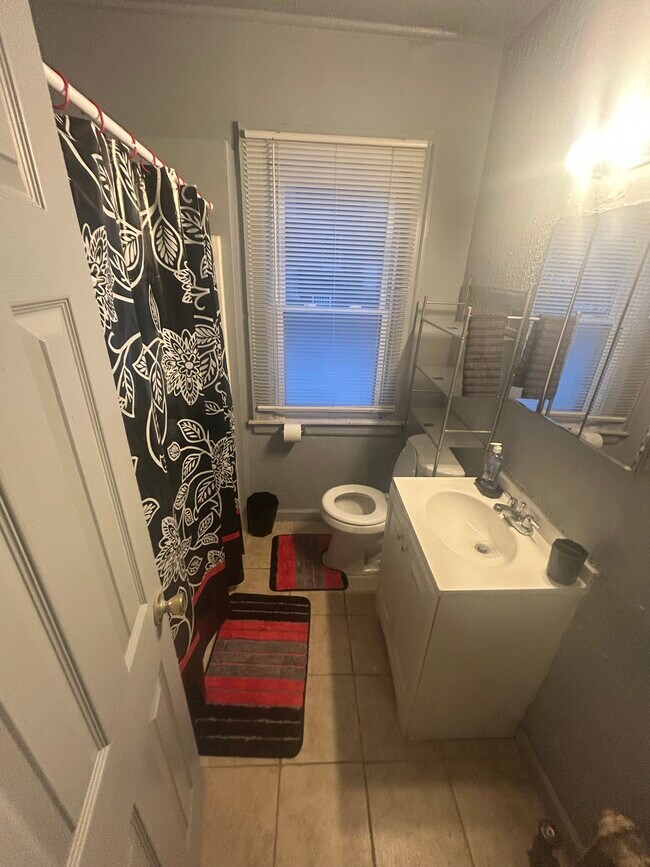 Building Photo - WHITFIELD FLR 1