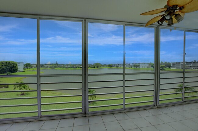 Building Photo - 3060 Exeter