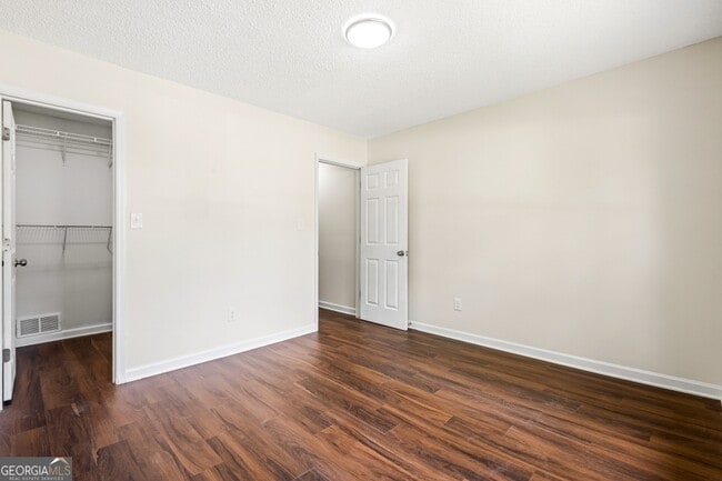 Building Photo - 7973 Woodlake Dr