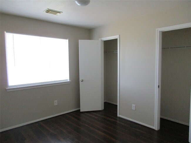 Building Photo - 12846 Colony Heath Ln