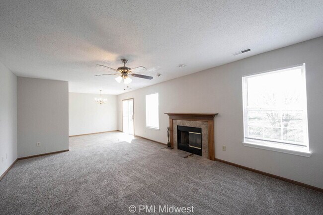 Building Photo - Charming 3-Bedroom, 2.5 Baths - Lawrence Township