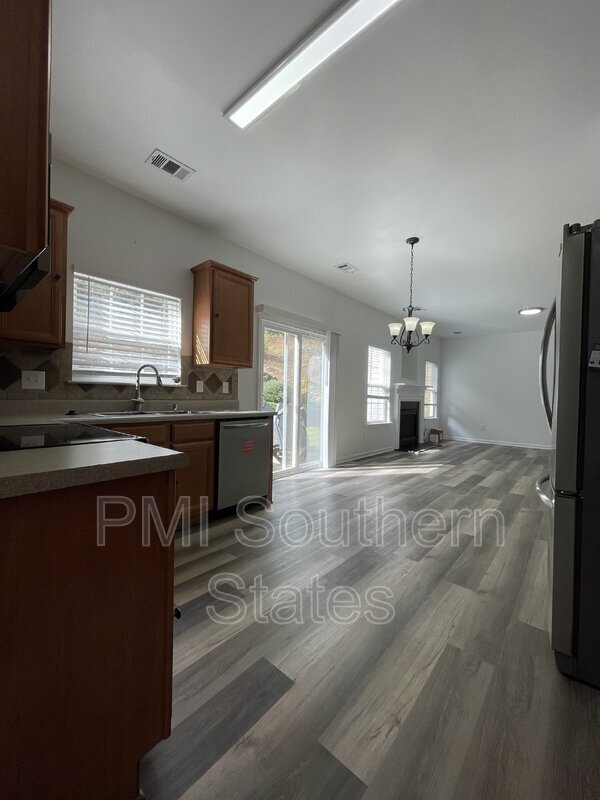 Building Photo - 16 Evonvale Ct