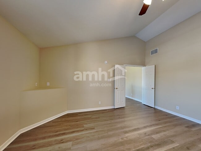 Building Photo - 5745 Turnbull Ct