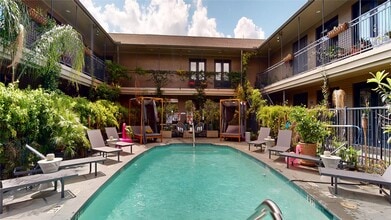 Building Photo - 1410 Hyde Park Blvd