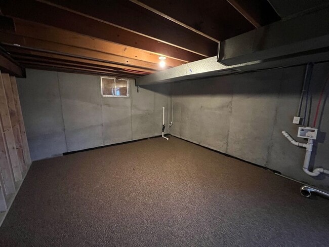 Building Photo - Updated 3-Bedroom Home with Garage in a Cul-de-Sac