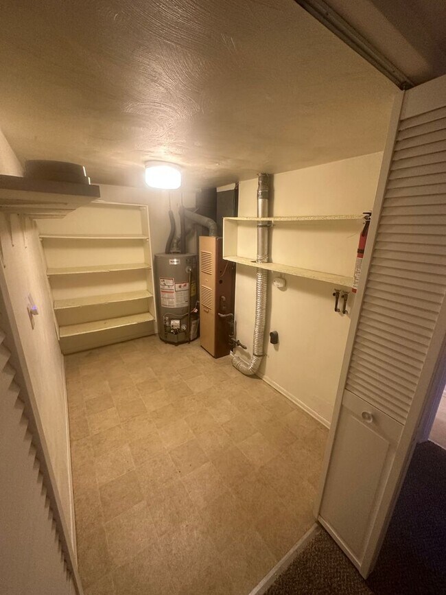 Building Photo - wpop632