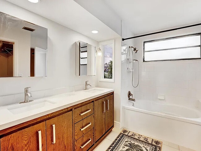 Building Photo - 1113 Rainwood Cir