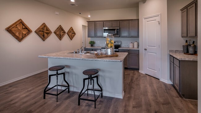 Building Photo - 3422 Marie Dr