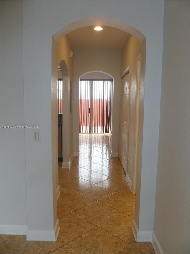 Building Photo - 4252 SW 156th Ave