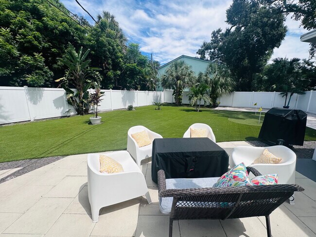 Building Photo - 2402 52nd St S