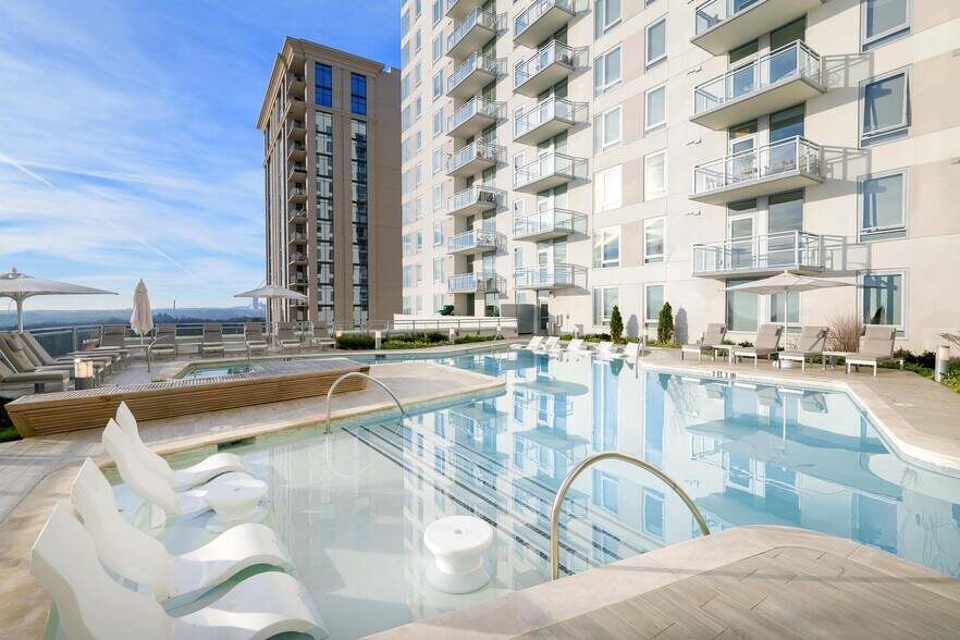 Building Photo - 3005 Peachtree Rd NW