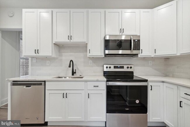 Building Photo - 3205 Winter St