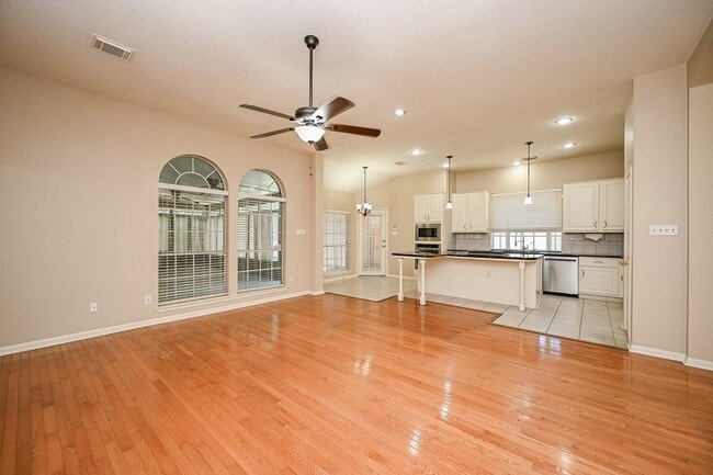 Building Photo - 1335 Remington Crest Dr