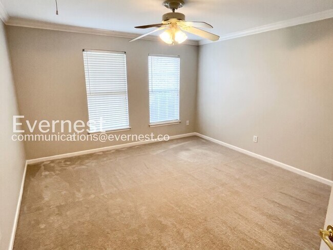 Building Photo - 743 Rolling Fork Dr