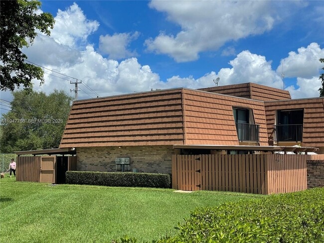 Building Photo - 2588 Garden Ct