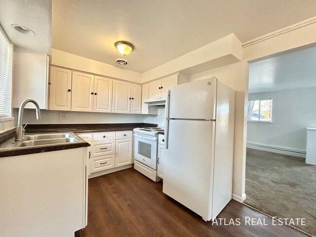 Building Photo - 878 Linley Ct