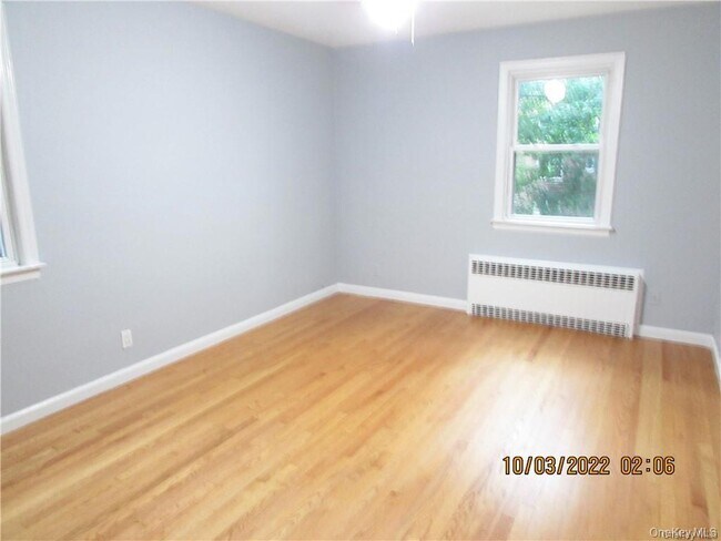 Building Photo - 82 Laurel Pl