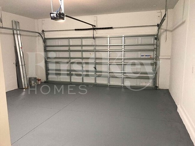 Building Photo - 9835 Ivory Dr