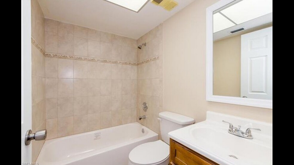 Second bathroom - 12471 McGregor Blvd
