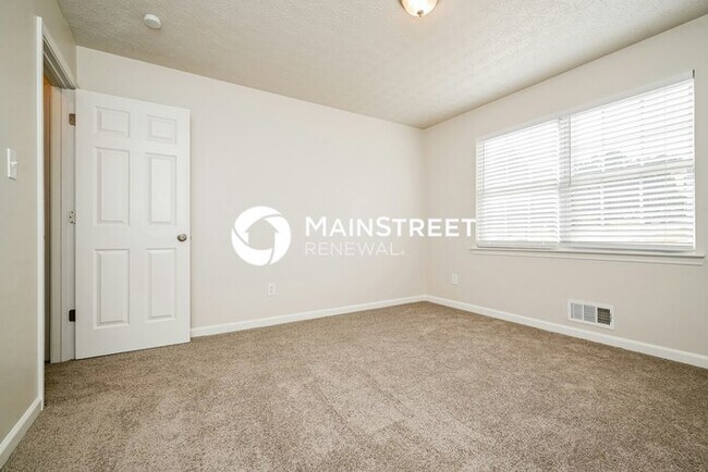 Building Photo - 3 Bedroom Pet-Friendly Home in ELLENWOOD, GA with Main Street Renewal