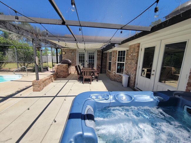 Building Photo - 3902 India Cove