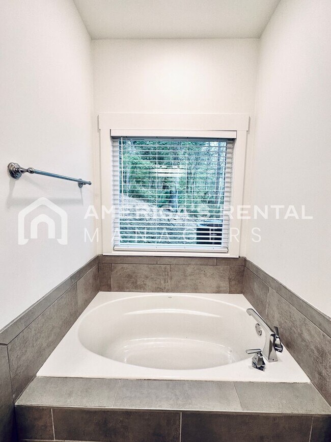 Building Photo - Home for Rent in Vestavia Hills!!! Available to View with a 48-hour notice!