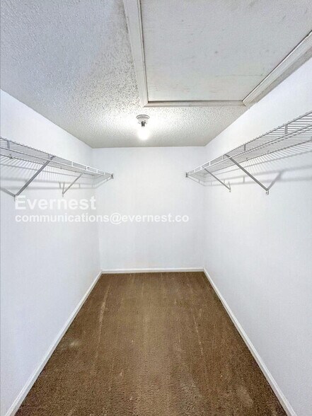 Building Photo - 2703 Westgate Cir