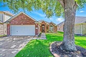 Building Photo - 11843 Leaf Oak Dr