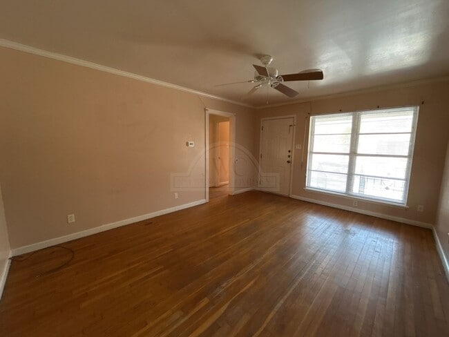 Building Photo - 1008 Goode Dr