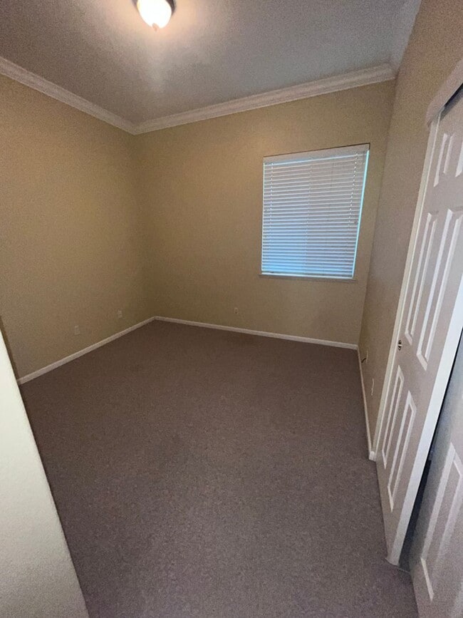 Building Photo - BEAUTIFUL HOME IN WEST ROSEVILLE!!