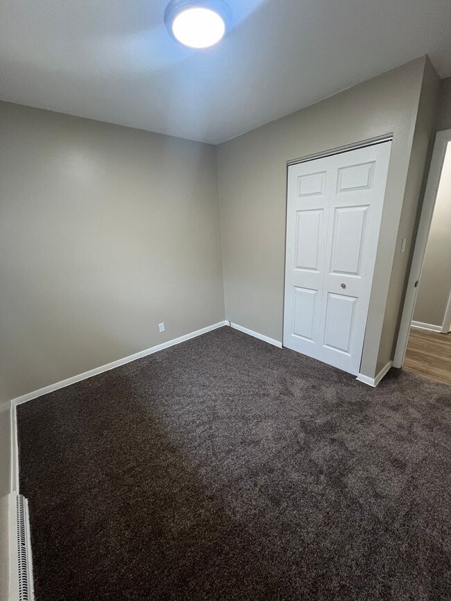 Building Photo - Updated, 2 Bedroom Ranch with Full Basement