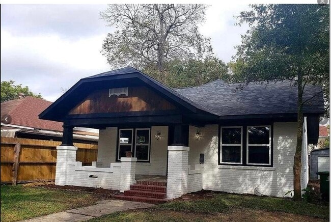 Primary Photo - 4313 Polk St