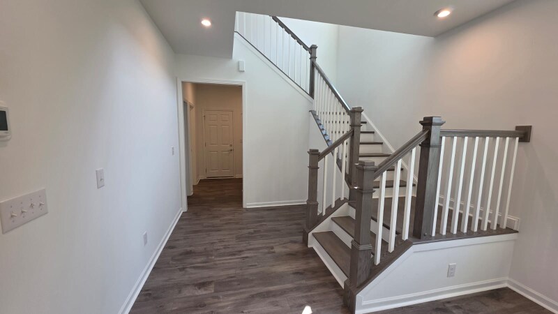 Building Photo - 15918 Parkside crossing Dr