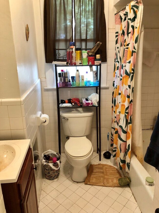 Building Photo - 6109-6111 Delord St.