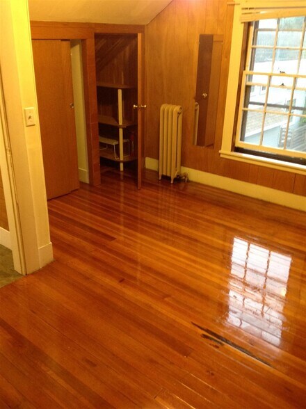 Building Photo - 26 Dover St