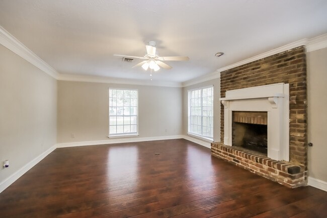 Building Photo - 461 Stephen F Austin Dr