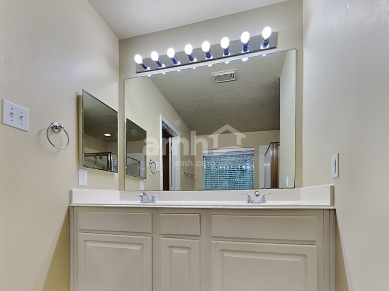 Building Photo - 19711 Indian Cherry Forest Ln