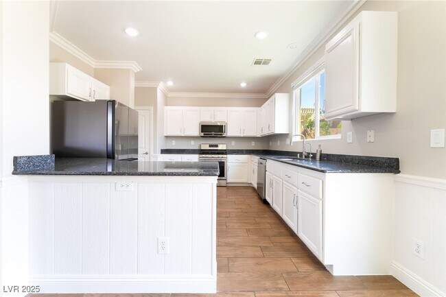 Building Photo - 9986 Panguitch Lake Ct