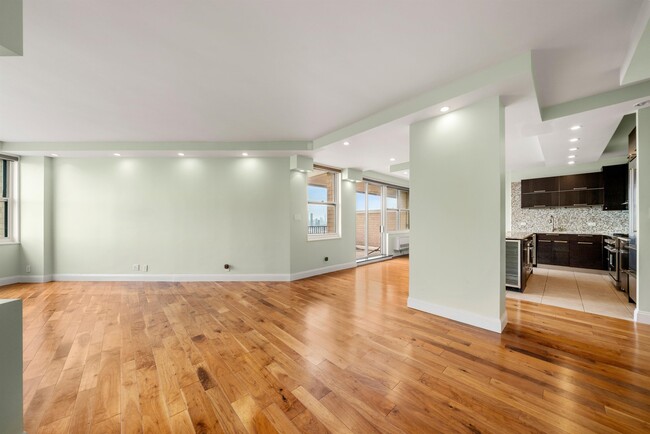 Building Photo - 7002 JFK Blvd E