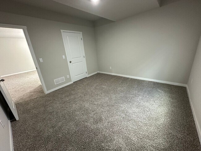 Building Photo - Beautiful 2023-Built Elkhorn Home with 5 Bedrooms & 3 Baths