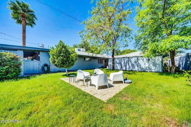 Building Photo - 6221 N 13th Pl