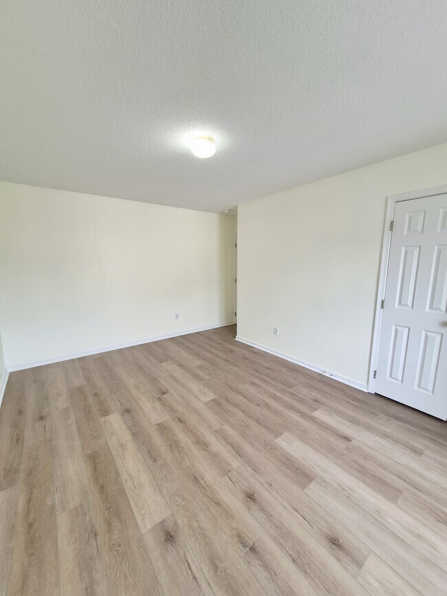 Building Photo - 7221 Oakmere Ct