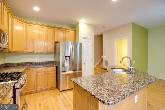 Building Photo - 4609 Fair Valley Dr