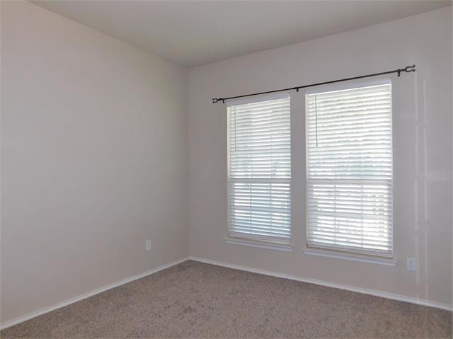 Building Photo - 835 Post Oak Pl