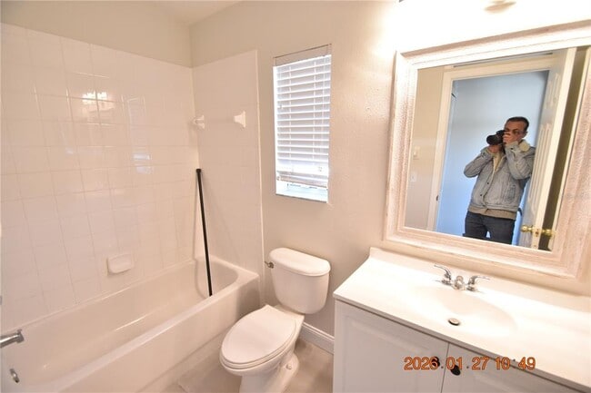 Building Photo - 1535 Blue Magnolia Rd