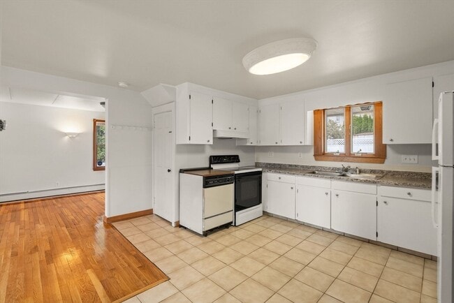 Building Photo - 10 Ernest Ave