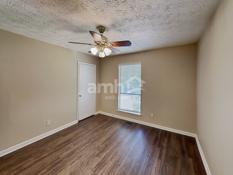 Building Photo - 4758 Jamerson Forest Cir