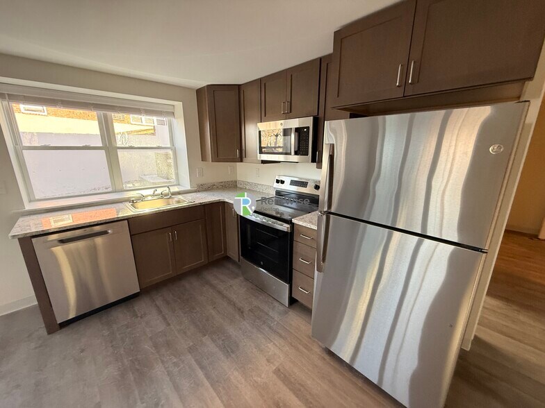 Building Photo - 16 Beals Rd