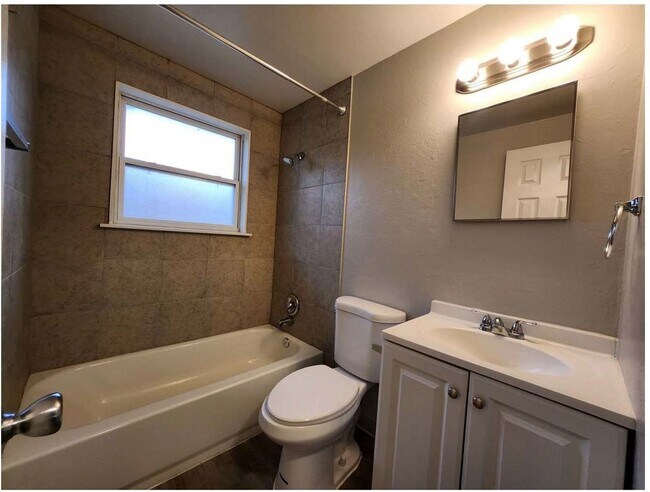 Building Photo - 7165 Alegre Cir