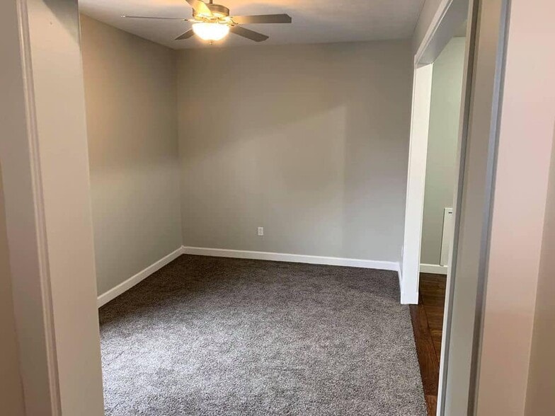 Building Photo - 416 W Sycamore St